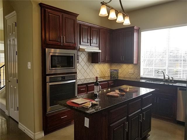 2nd image of 4003 Gaines Ct