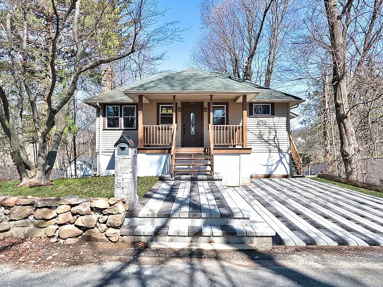 75 Nolans Point Park Rd — Photo 1