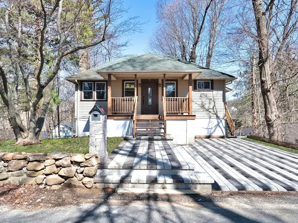 (undisclosed Address), Lake Hopatcong, NJ 07849