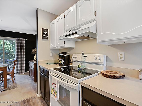 5th image of 2102 Corner Creek Ln #6