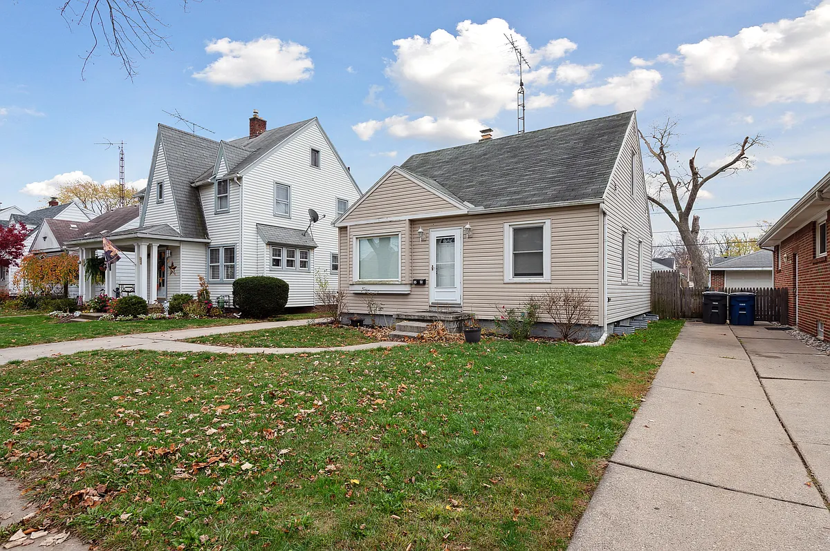 Building Photo - 35 W Capistrano Ave
