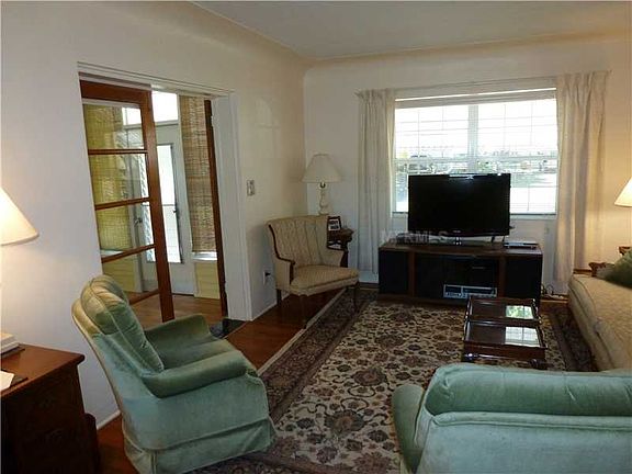 5th image of 2235 35th Ave N
