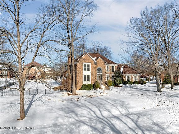 5th image of 514 Woodlake Dr
