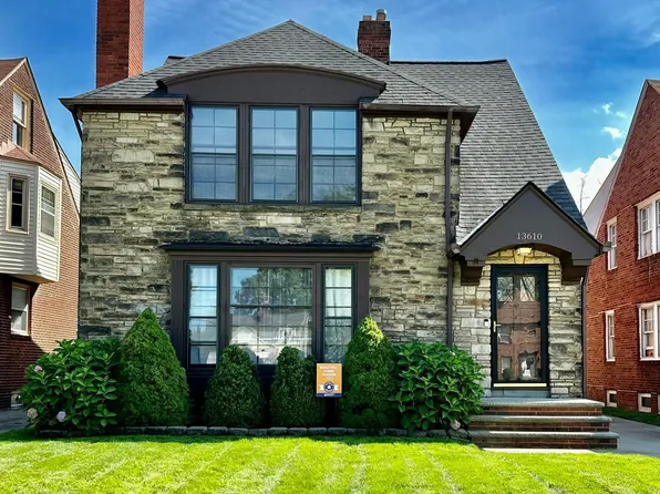 13610 Cedar Rd #Up, University Heights, OH 44118