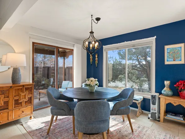 2917 Plaza Blanca, Santa Fe, NM 87507