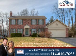 304 Fox Briar Ln, Ballwin, MO 63021