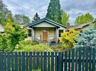 1004 NW Birch St, Grants Pass, OR