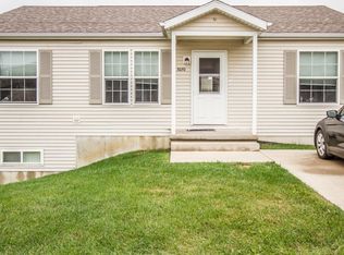 3070 Stellar Eagle Dr, Dubuque, IA 52001