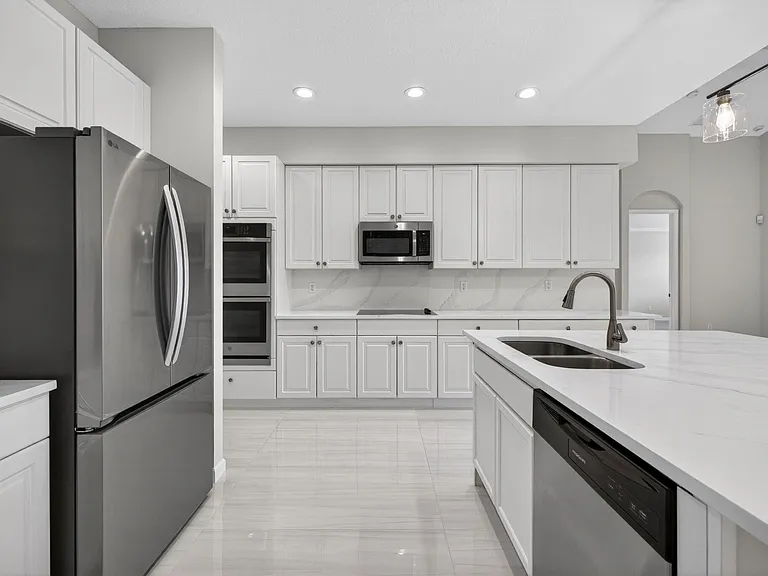 2237 SW Newport Isles Blvd — Photo 12