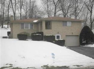 127 McQuistion Rd, Butler, PA 16001