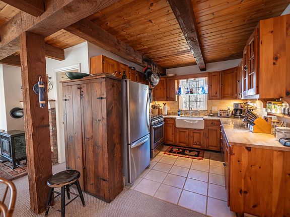 5th image of 457 Ray Hill Road