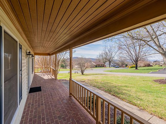 5th image of 4106 Falling Creek Dr