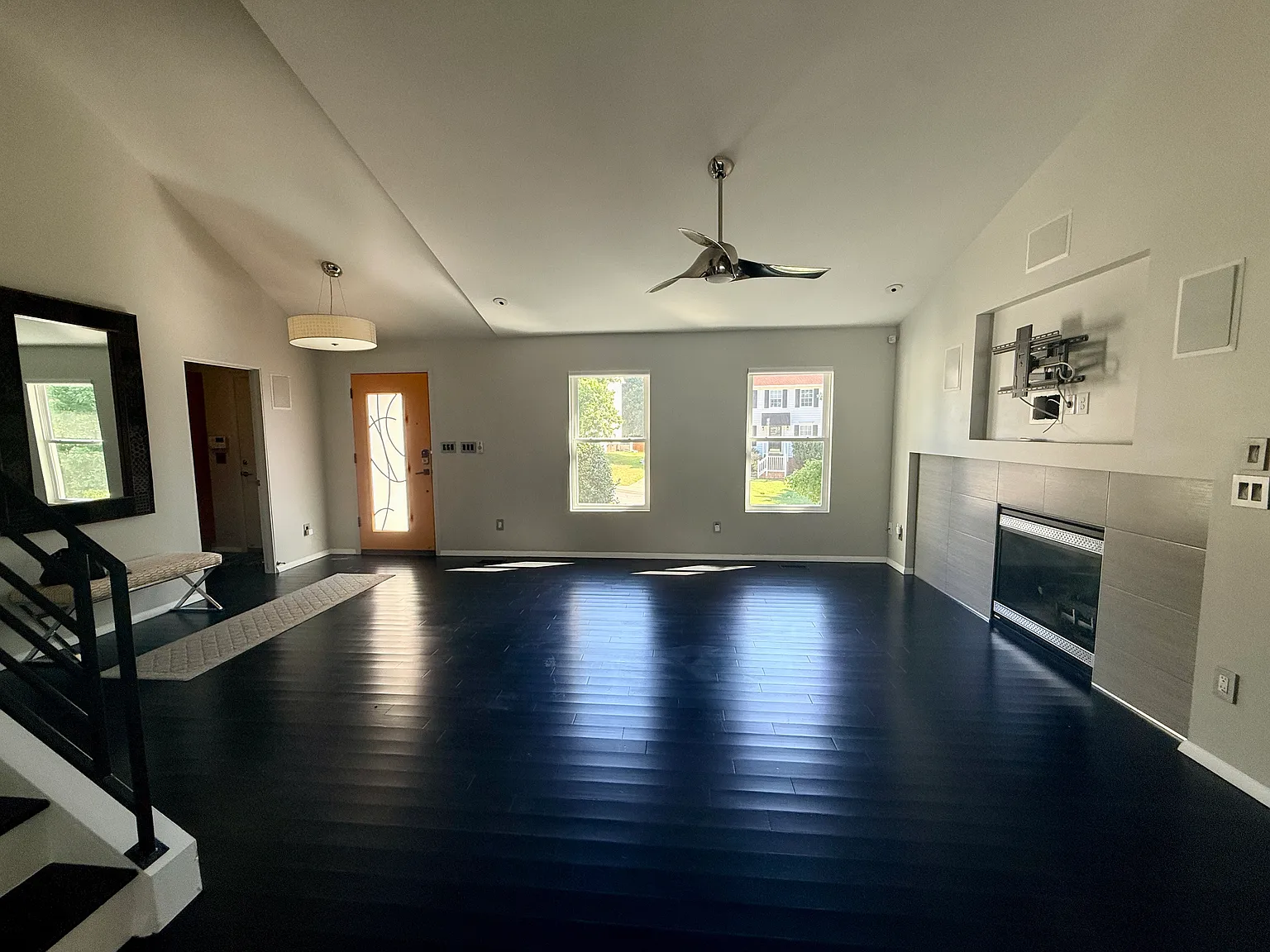 4 bed, 1736 sqft, $2,700 — Photo 4