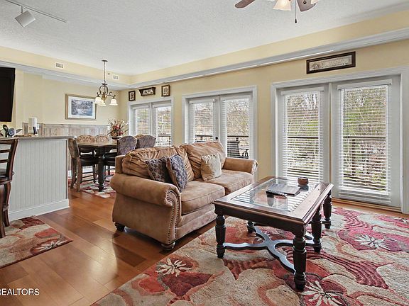 4th image of 513 McCarter Rd APT 4M
