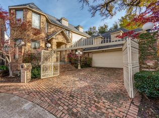 9102 Chapel Valley Rd, Dallas, TX 75220