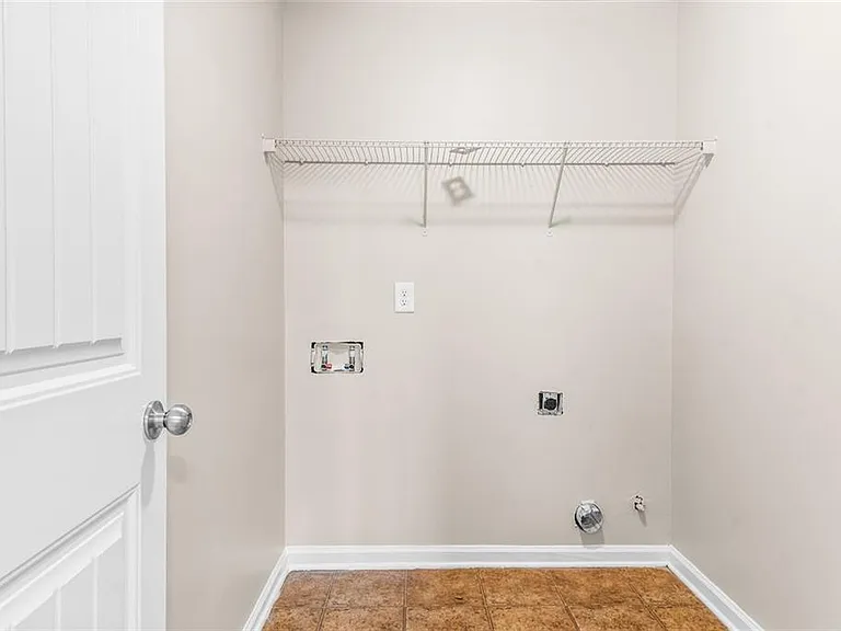 419 Live Oak Pass — Photo 18