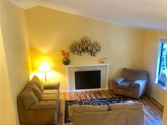 4th image of 3843 166th Ave SE #1