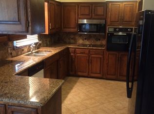 2702 Edgewood Dr, Enid, OK 73703