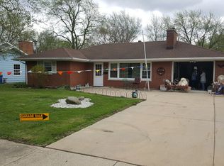 566 Michigan Ave, Aurora, IL 60506