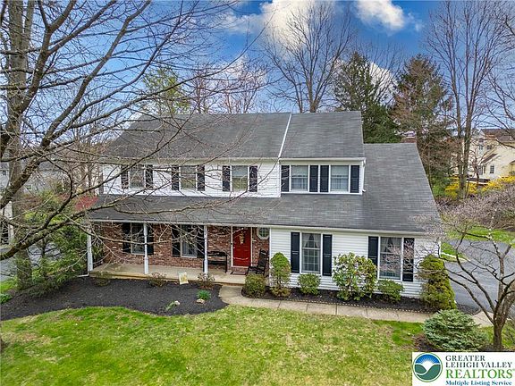 4th image of 5292 Hanover Dr