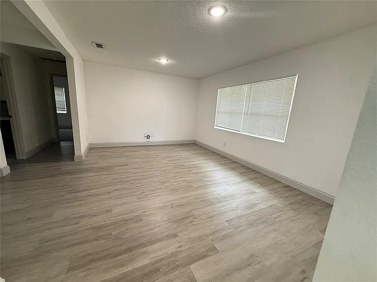 13 Volusia Dr — Photo 4