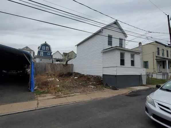 37 Logan St, Wilkes Barre, PA 18702