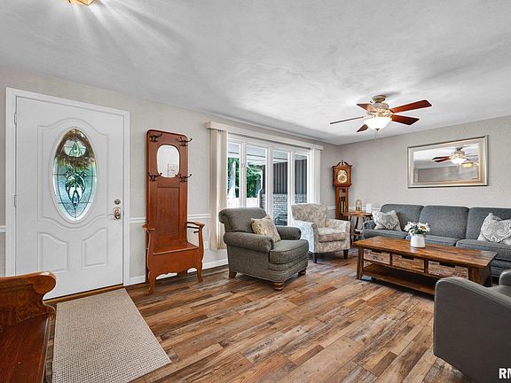 3rd image of 474 Wildwood Dr