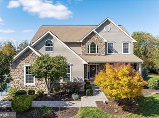 129 Herington Dr, Sinking Spring, PA 19608