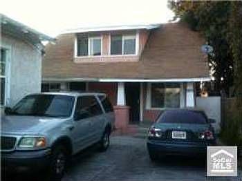 2nd image of 991 E 43rd Pl