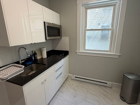 5th image of 73 Park Dr APT 9