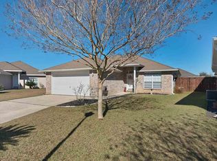 2384 Bur Oak Dr, Cantonment, FL 32533