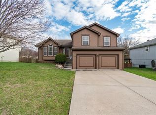 819 NE 116th Ter, Kansas City, MO 64155