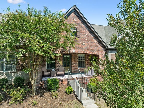 2nd image of 3005 Moultrie Cir