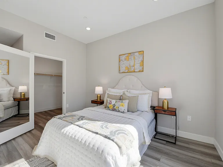 3027 Manuel St #4 — Photo 8