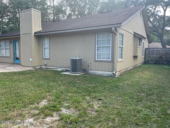 3rd image of 8551 ALDERWOOD Court