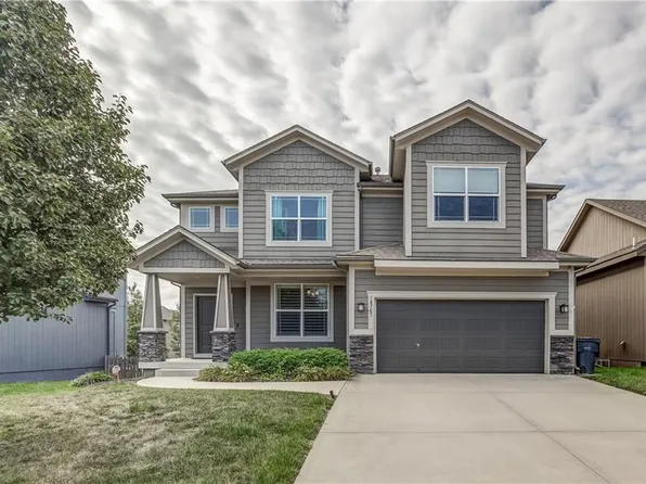 18767 W 165th St, Olathe, KS 66062