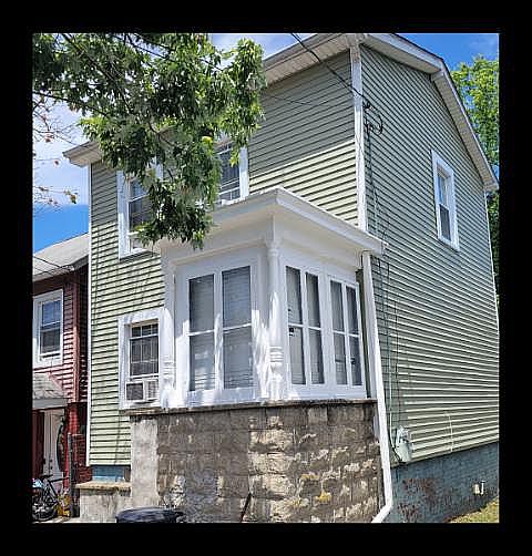 1st image of 124 John St