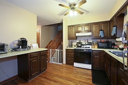 3rd image of 4944 Western Ave