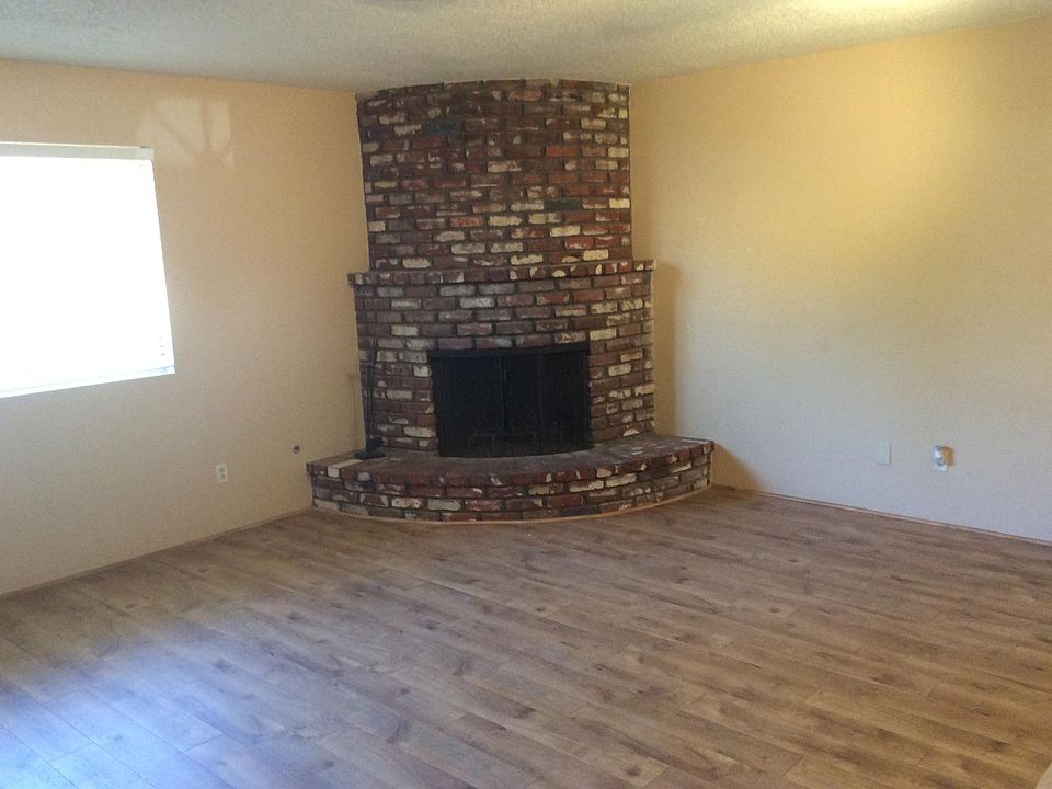 2nd image of 3725 Lillian Way