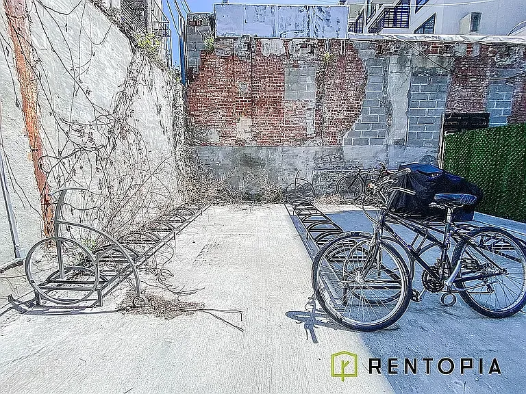 855 De Kalb Ave #102G — Photo 13