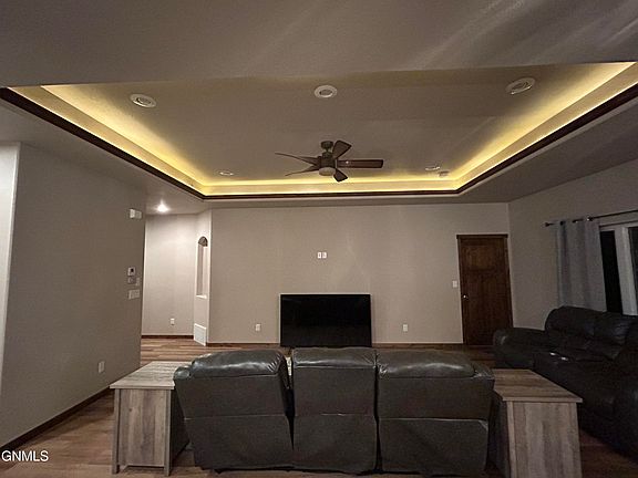 5th image of 707 Calvert Dr