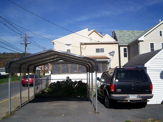 2nd image of 2 Feeder Ave