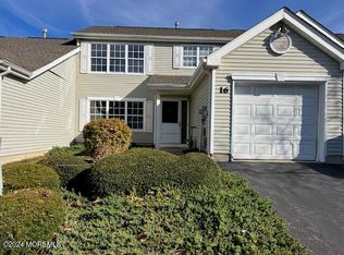 16 Mimosa Ln, Freehold, NJ 07728
