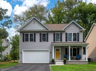 133 7th St, Colonial Beach, VA 22443