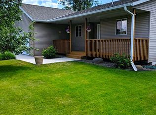 1045 S Harte Ave, Rush City, MN 55069