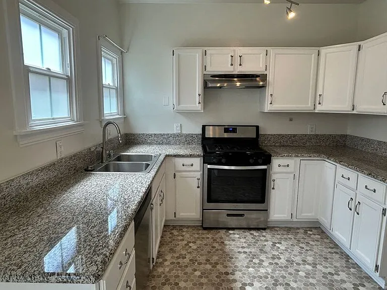 6200 Orange St — Photo 9