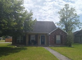 30486 Michelle Dr, Walker, LA 70785
