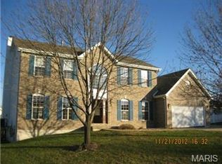 15 Boxwood Crest Ct, O'Fallon, MO 63366
