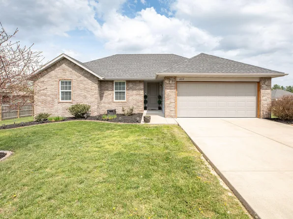 237 Maplewood Drive, Highlandville, MO 65669