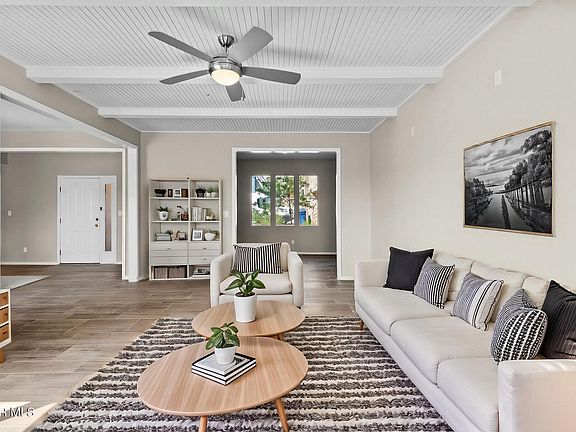 4th image of 4000 Camelot Heights Dr #D